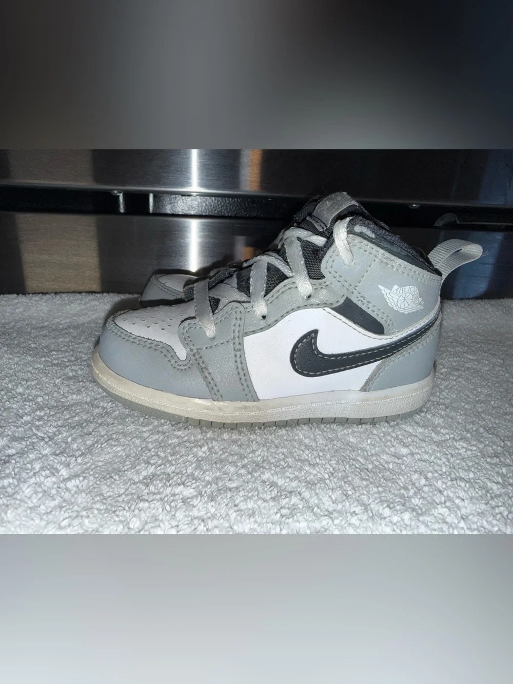 Nike Air Jordan’s Kids Gray & White High-Top Sneakers Size: 8C